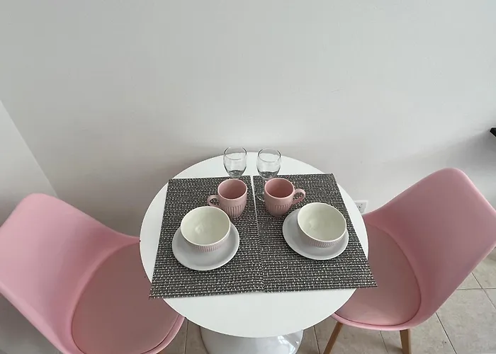 Clover Apartment Studio